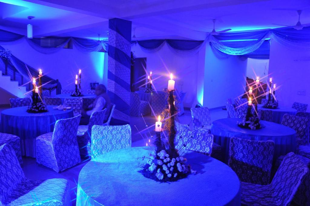 Hotel Kashish residencia&Banquet Noida Exterior foto