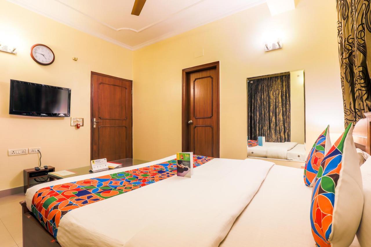 Hotel Kashish residencia&Banquet Noida Exterior foto